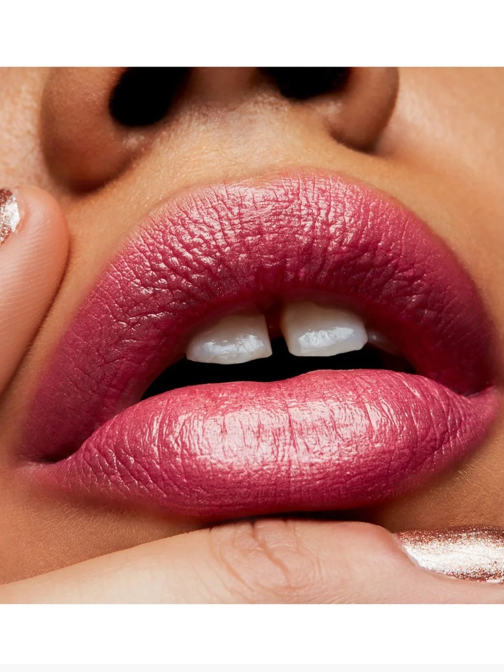 MAC Frost Lipstick - Bombshell